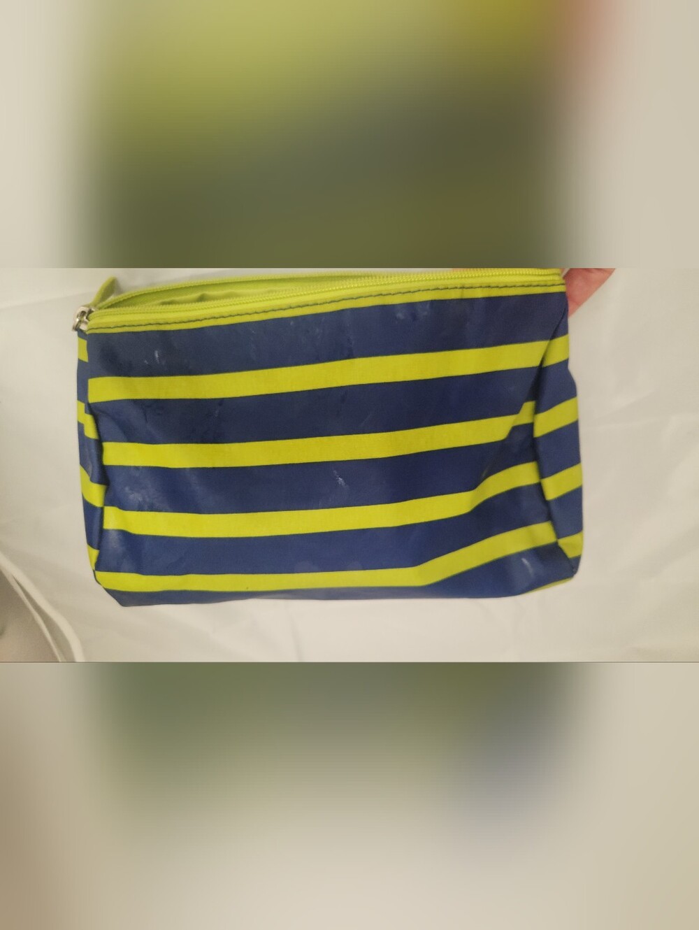 Scout Navy and Lime Striped Toiletry Bag Like New!! - Picture 5 of 8